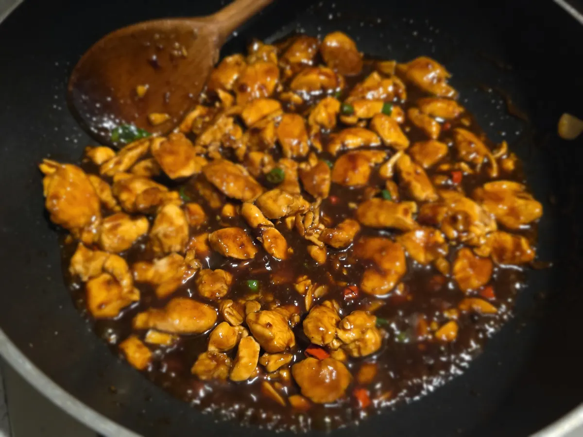 Chicken & broccoli Sichuan noodles