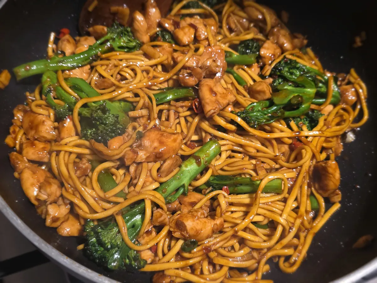 Chicken & broccoli Sichuan noodles